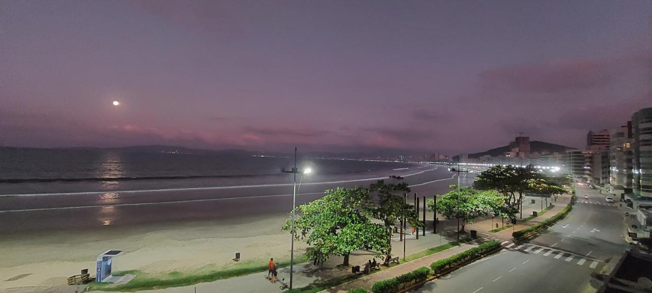 3 Quartos E 3 Sacadas De Frente O Mar Com Visao Panoramica De Toda De Apartamento *