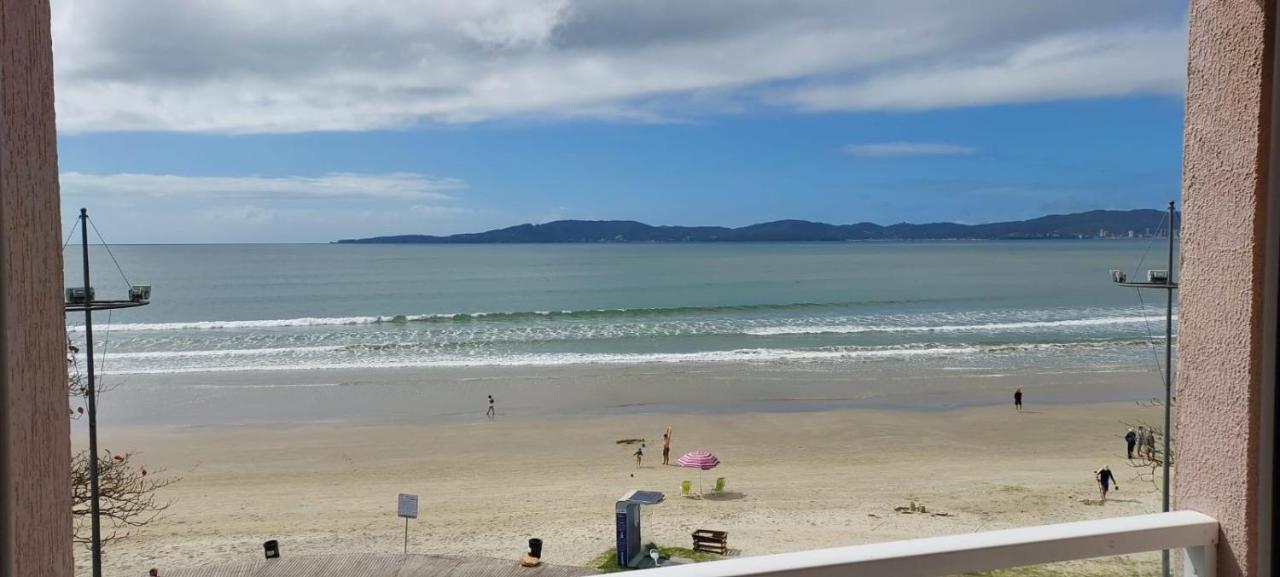 3 Quartos E 3 Sacadas De Frente O Mar Com Visao Panoramica De Toda De *