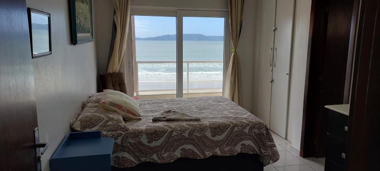 3 Quartos E 3 Sacadas De Frente O Mar Com Visao Panoramica De Toda De